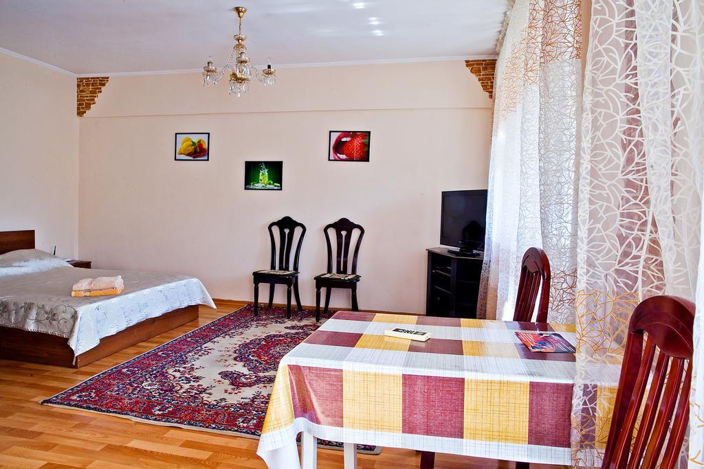 Lessor Centre Apartments Almatý Habitación foto